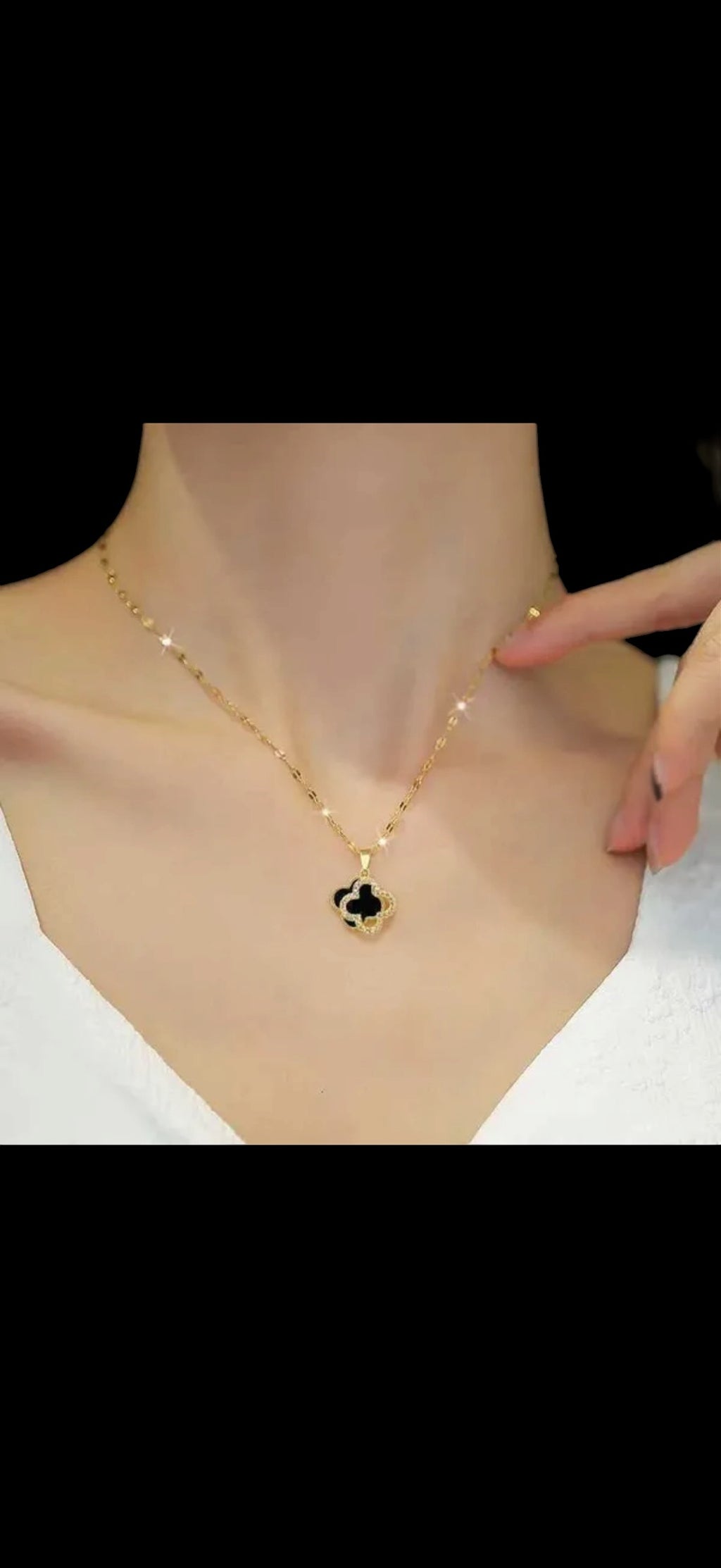 Clover necklace