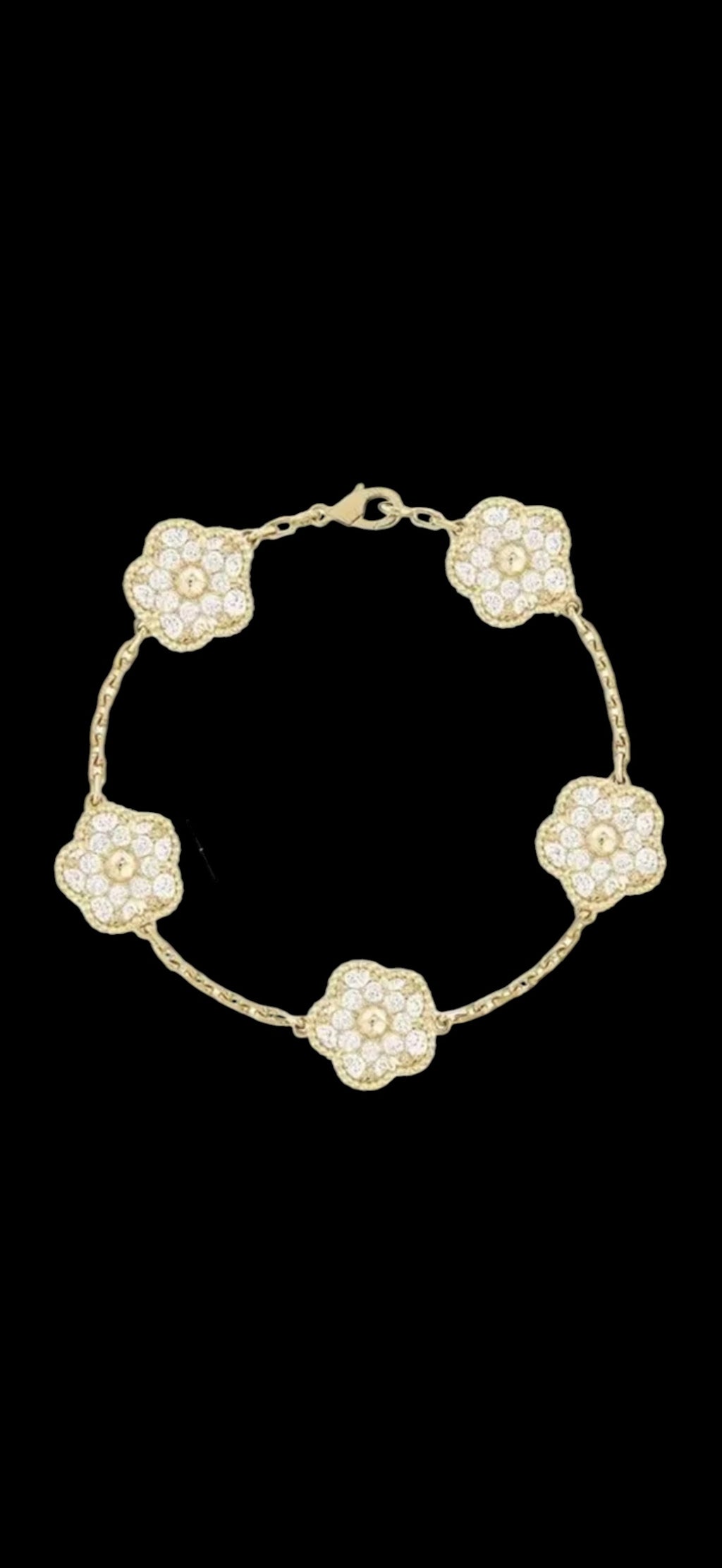 Elegant clover bracelet