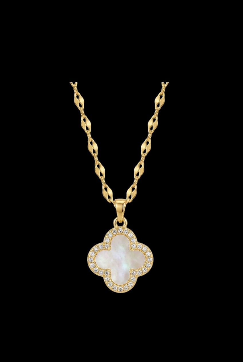 Clover necklace