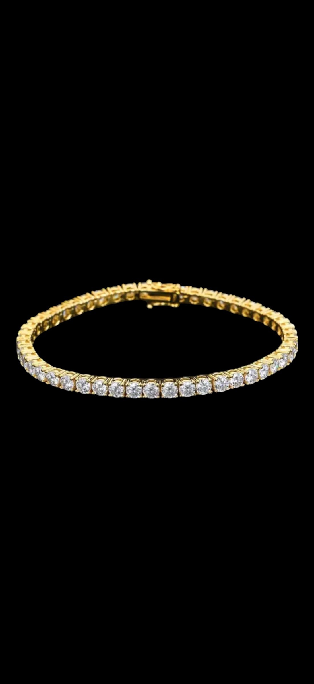 Luxurious diamond bracelet