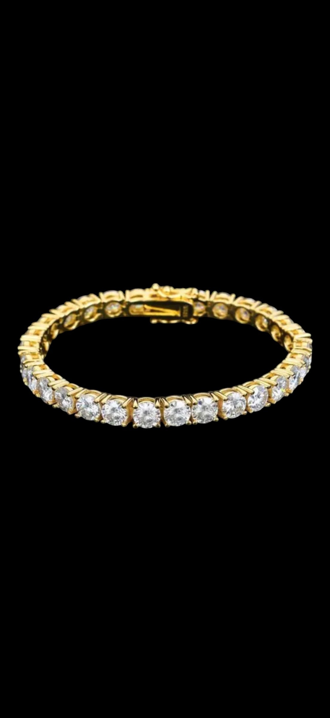 Luxurious diamond bracelet