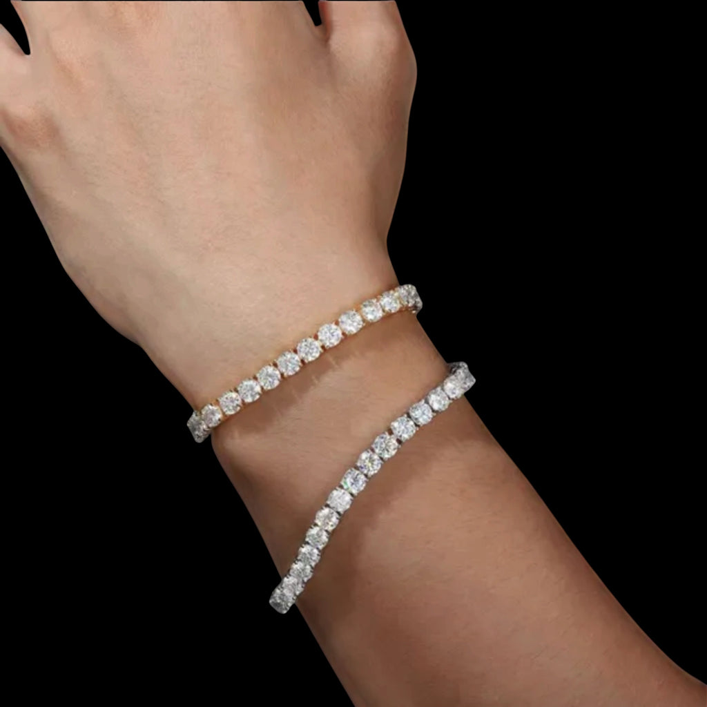 Luxurious diamond bracelet