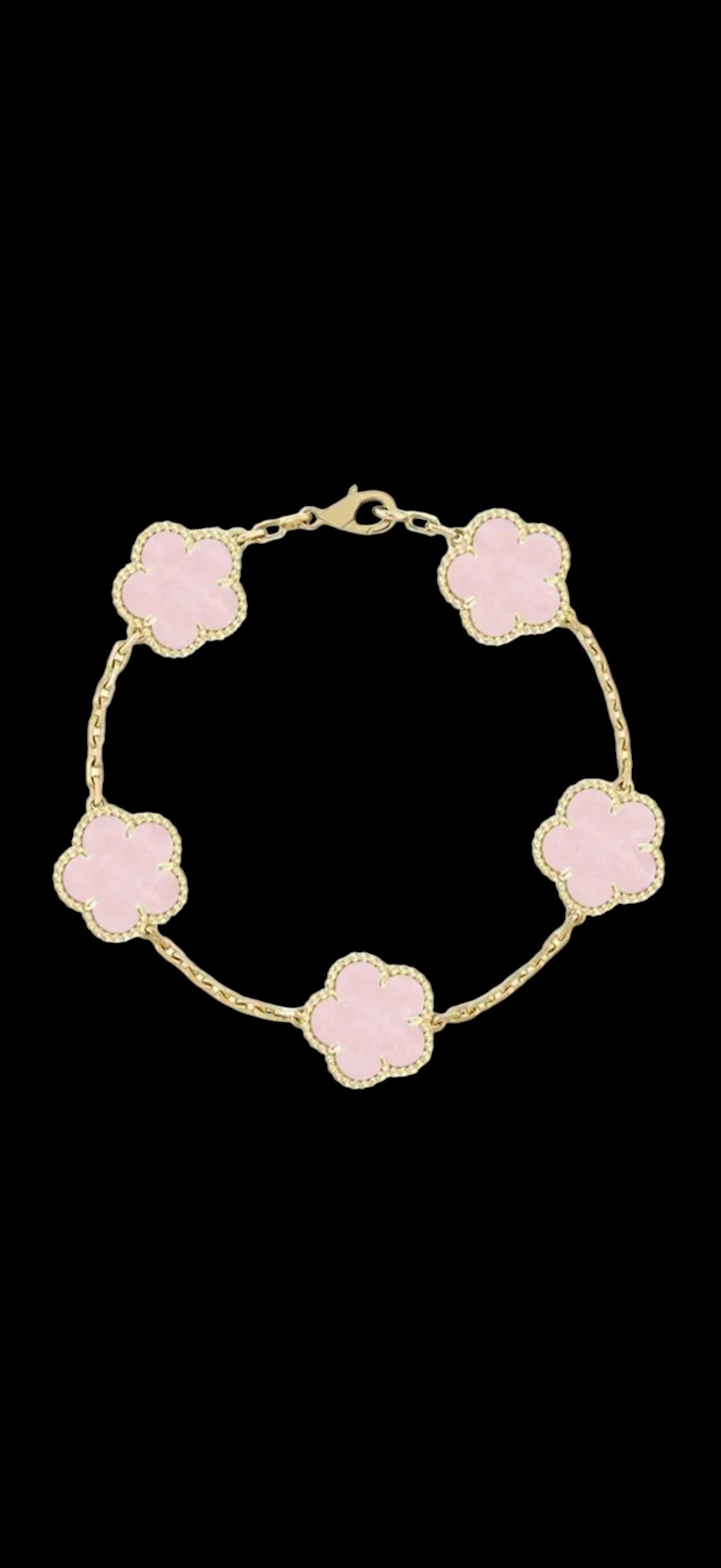 Elegant clover bracelet
